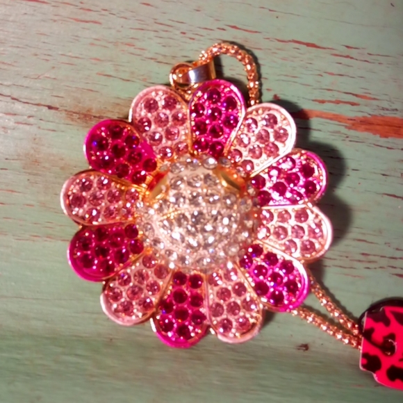 Betsey Johnson Jewelry - Pink Betsy Johnson sunflower Necklace